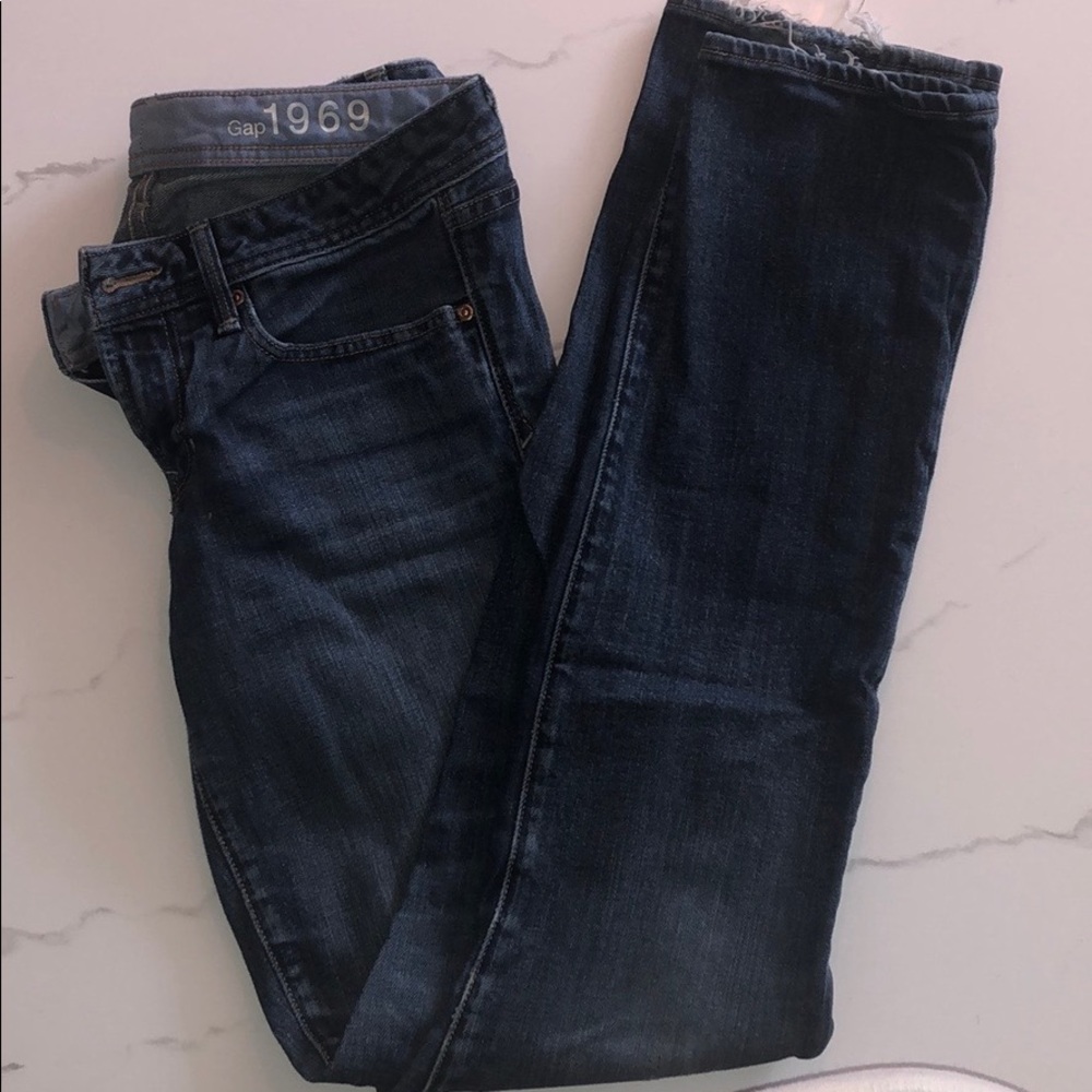 Gap jeans straight leg SZ 27/4